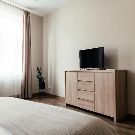 リヴィウLara Apartament 3アパートメント エクステリア 写真