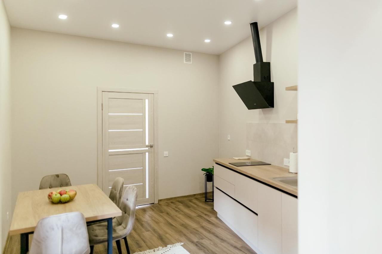 リヴィウLara Apartament 3アパートメント エクステリア 写真