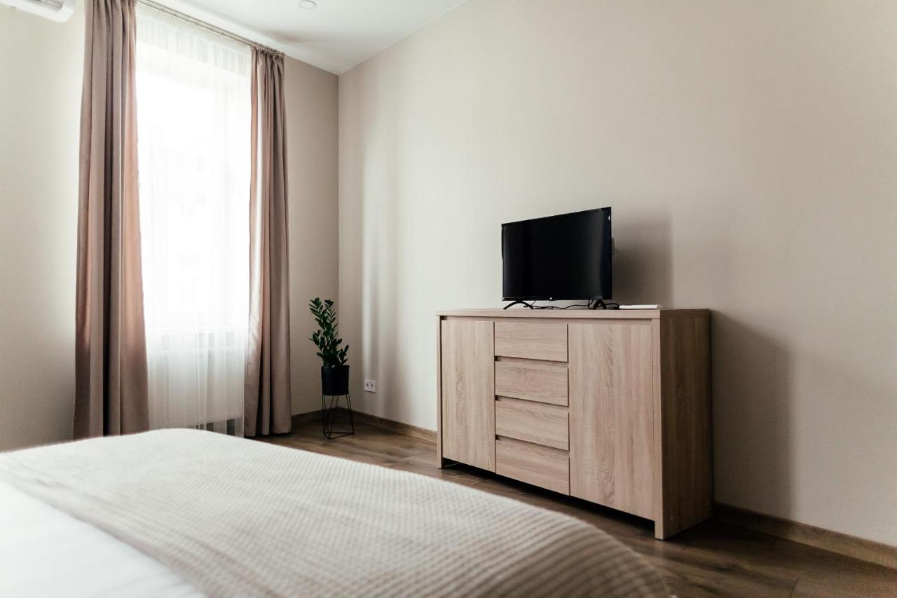 リヴィウLara Apartament 3アパートメント エクステリア 写真