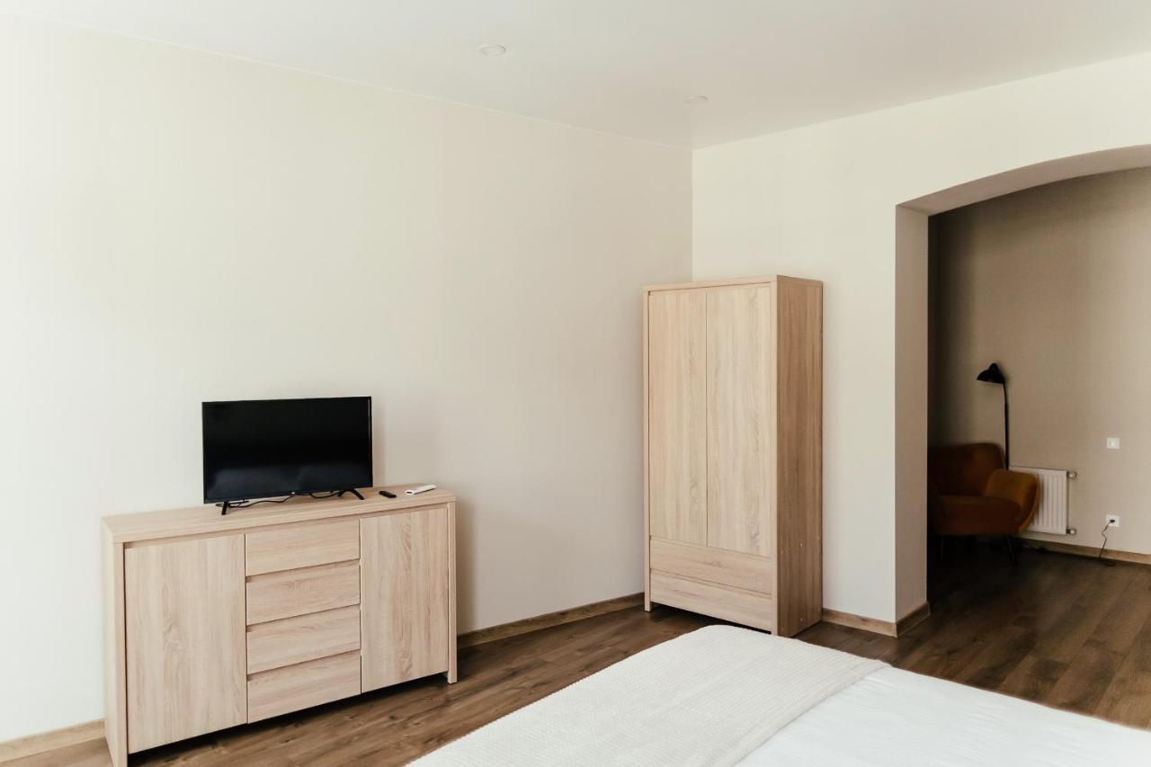 リヴィウLara Apartament 3アパートメント エクステリア 写真